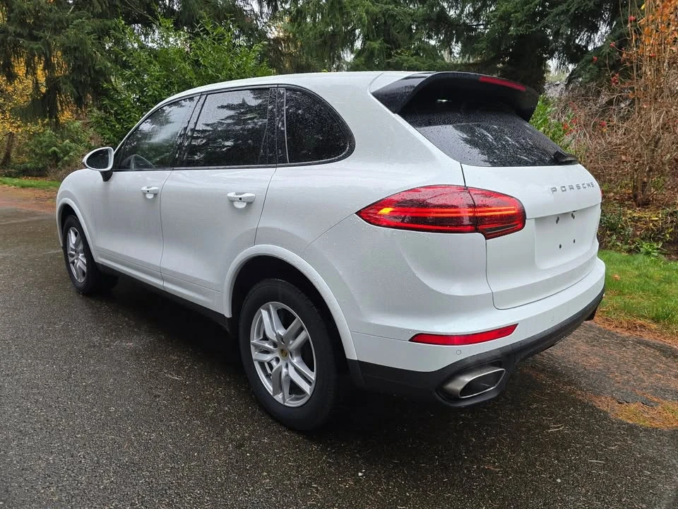 2017 Porsche 958 Cayenne - Image 2 of 15