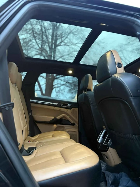 2017 Porsche 958 Cayenne - Image 7 of 13