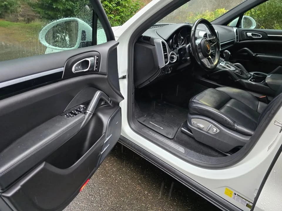 2017 Porsche 958 Cayenne - Image 13 of 15