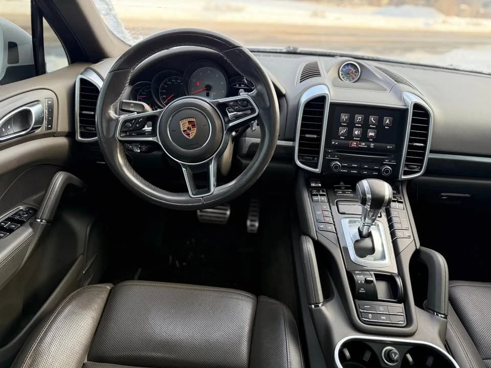2017 Porsche 958 Cayenne S - Image 7 of 8