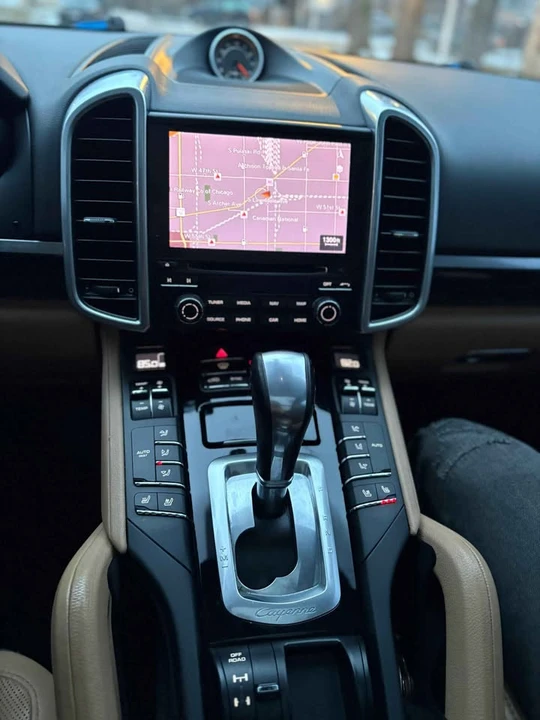 2017 Porsche 958 Cayenne - Image 12 of 14
