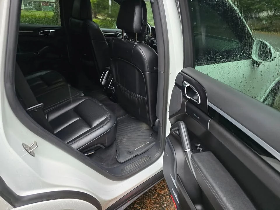 2017 Porsche 958 Cayenne - Image 9 of 15