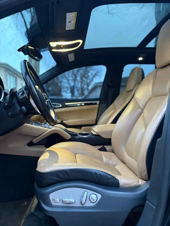 2017 Porsche 958 Cayenne - Image 11 of 14
