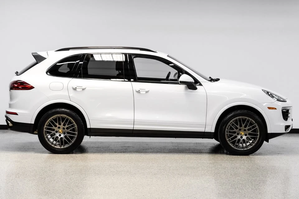 2017 Porsche 958 Cayenne - Image 7 of 19