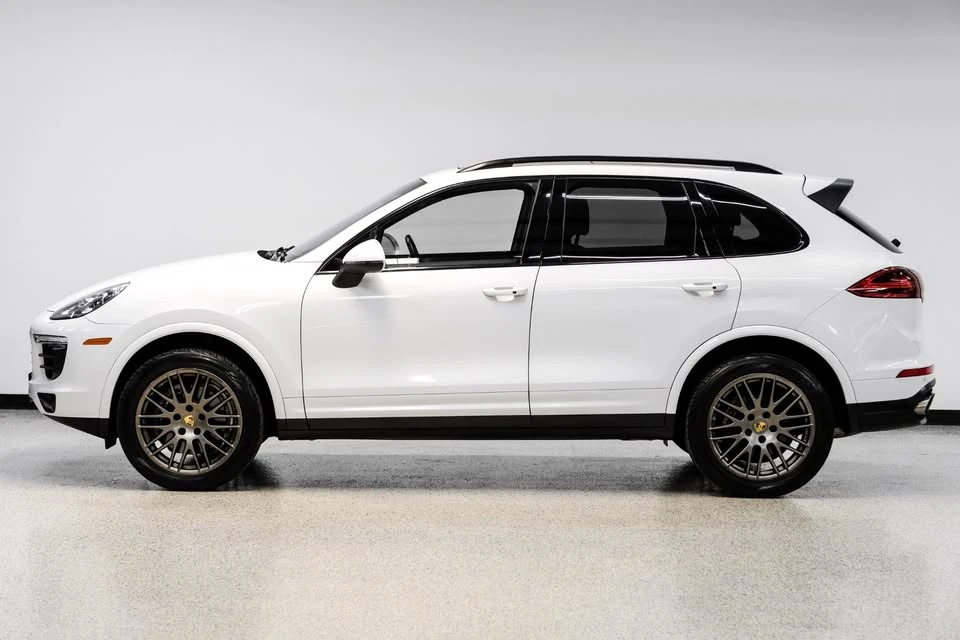 2017 Porsche 958 Cayenne - Image 11 of 19