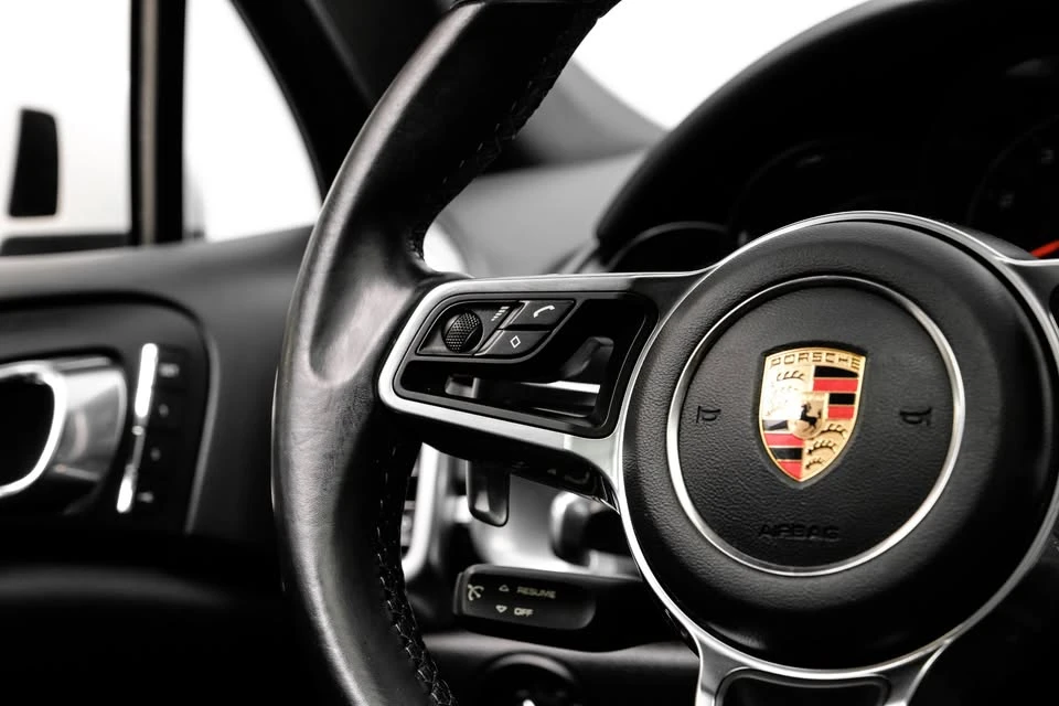 2017 Porsche 958 Cayenne - Image 18 of 19