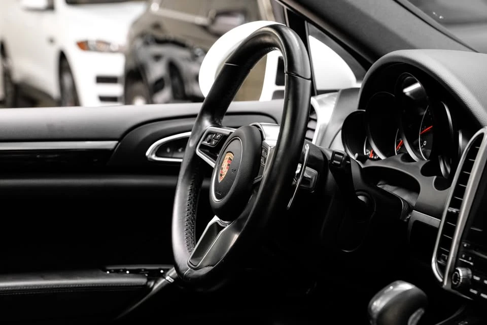 2017 Porsche 958 Cayenne - Image 16 of 19