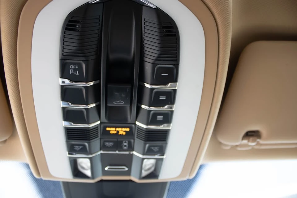 2017 Porsche 958 Cayenne - Image 17 of 20