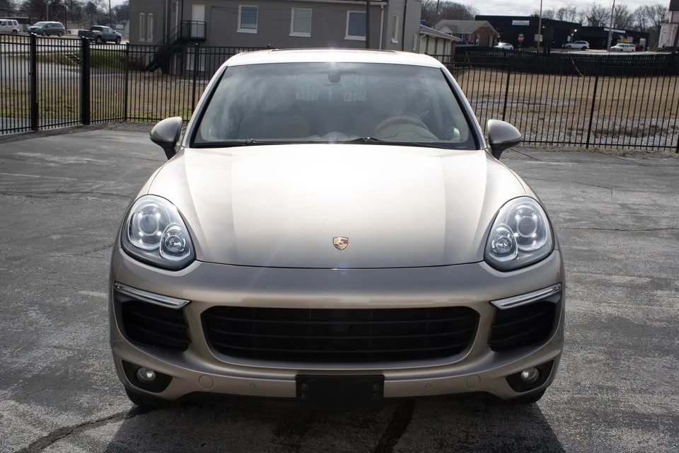 2017 Porsche 958 Cayenne - Image 7 of 20