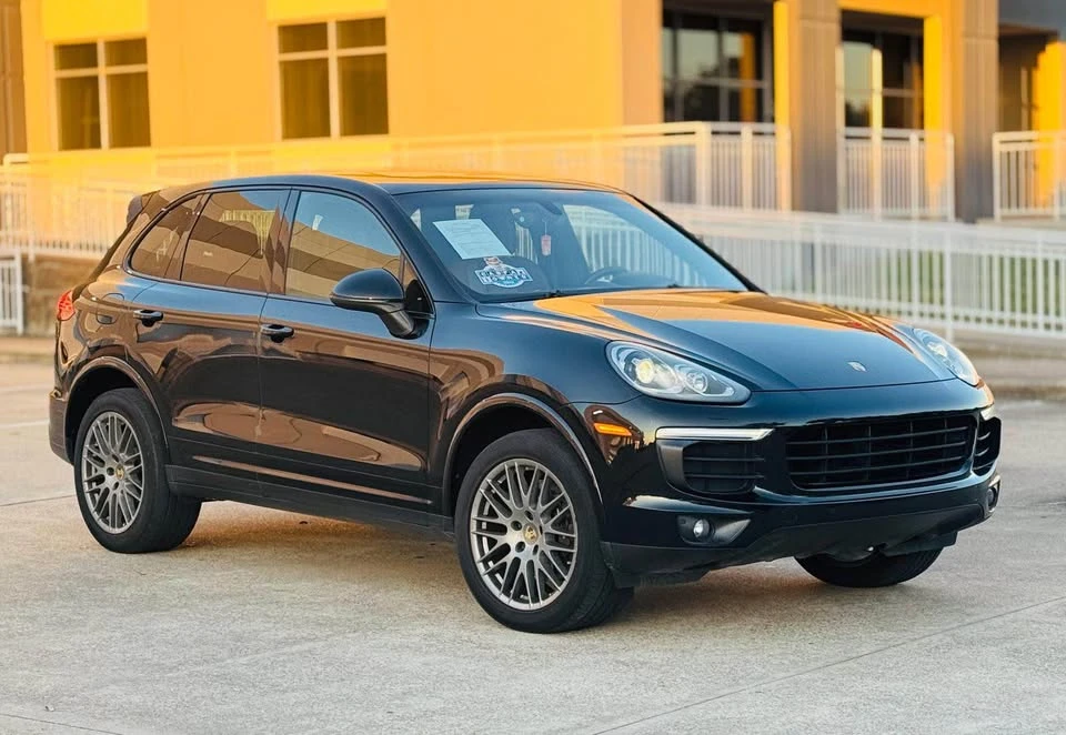 2017 Porsche 958 Cayenne - Image 3 of 15
