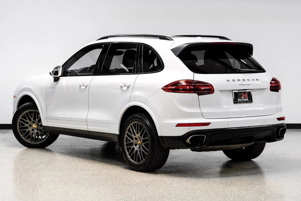 2017 Porsche 958 Cayenne - Image 10 of 19