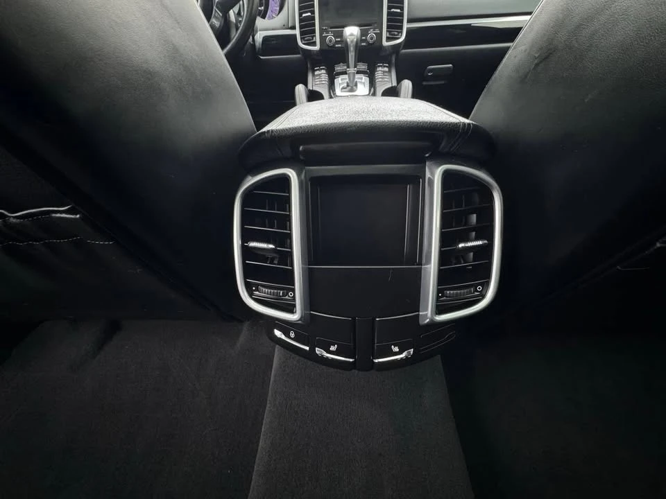 2017 Porsche 958 Cayenne - Image 18 of 19