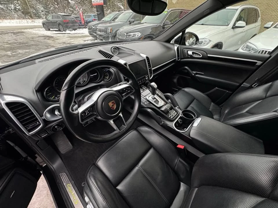 2017 Porsche 958 Cayenne - Image 11 of 19