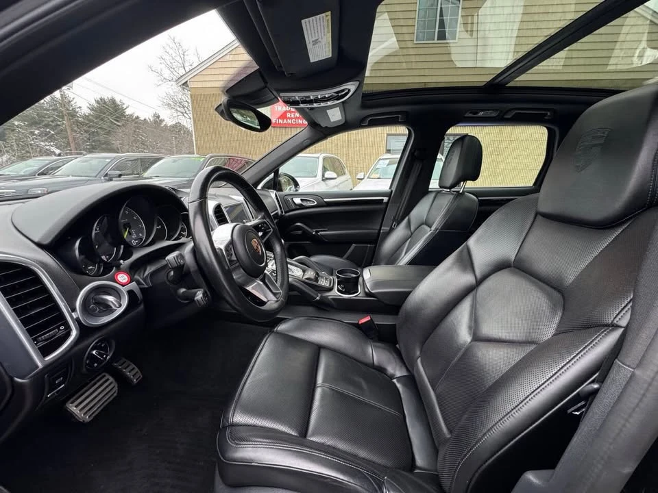 2017 Porsche 958 Cayenne - Image 10 of 19