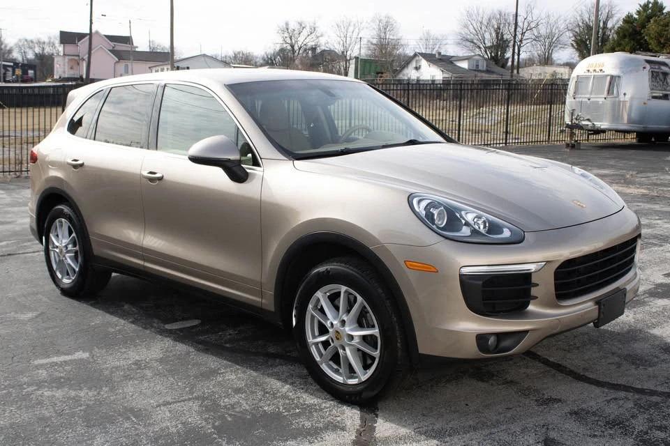 2017 Porsche 958 Cayenne - Image 6 of 20