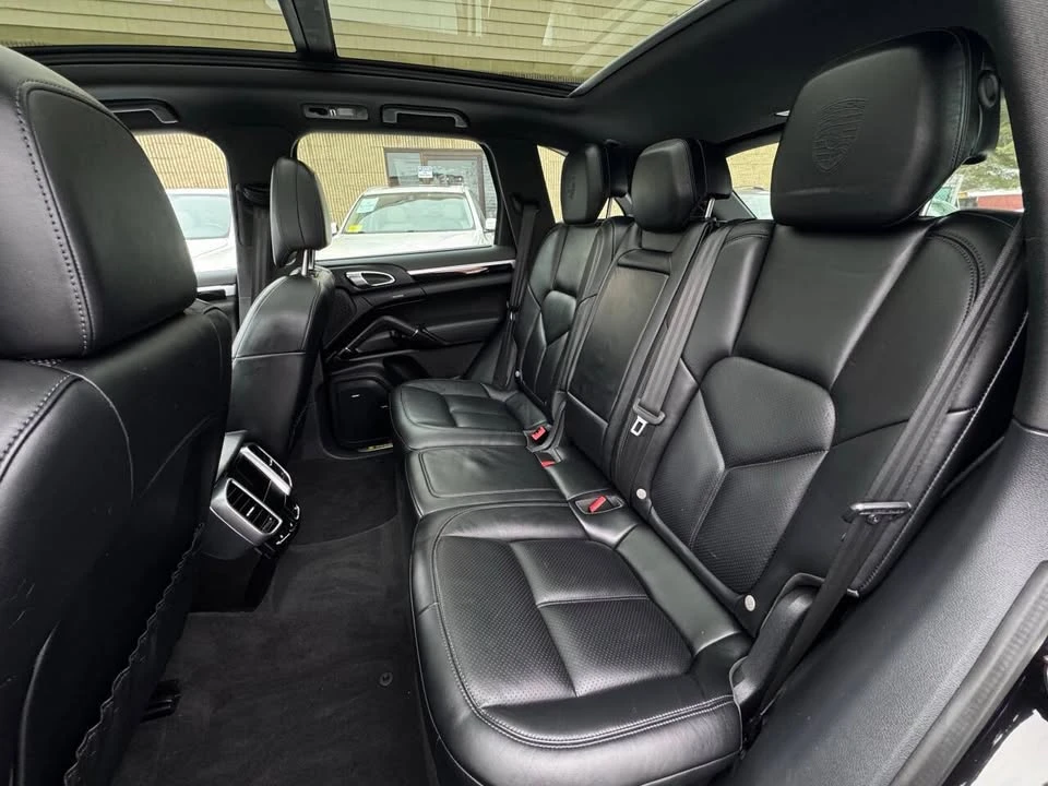 2017 Porsche 958 Cayenne - Image 17 of 19