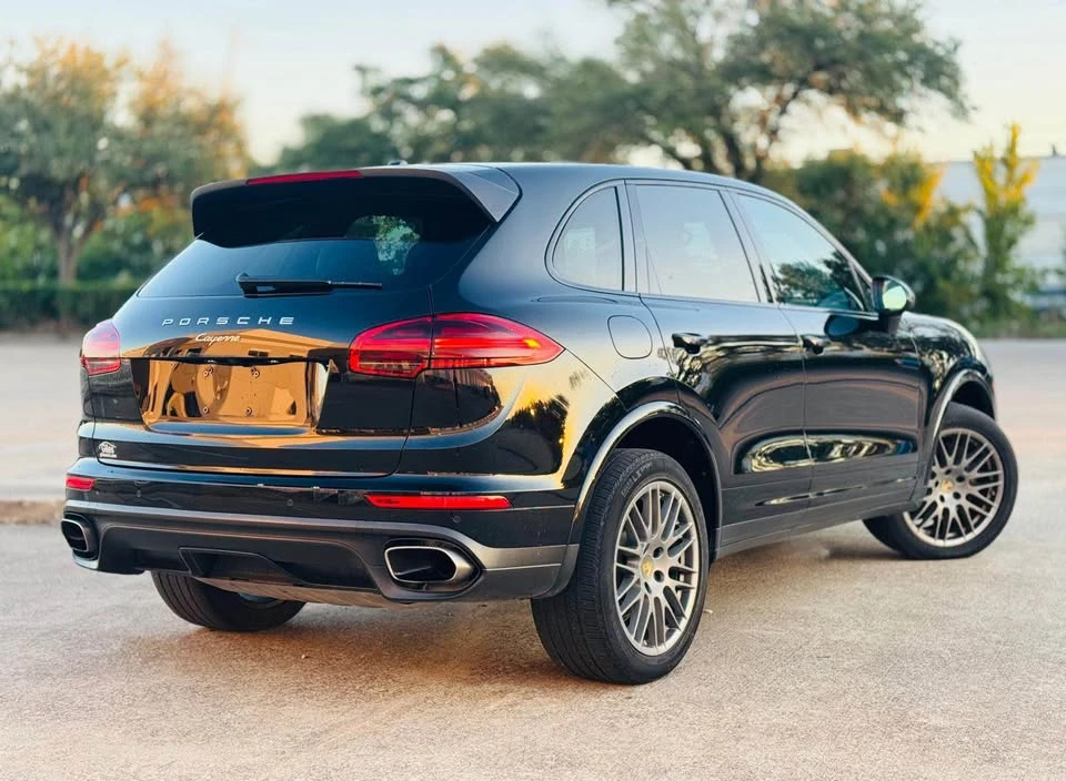2017 Porsche 958 Cayenne - Image 6 of 13