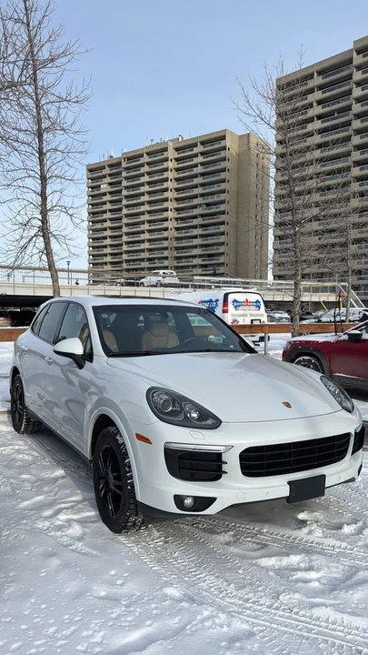 2017 Porsche 958 Cayenne - Image 3 of 10