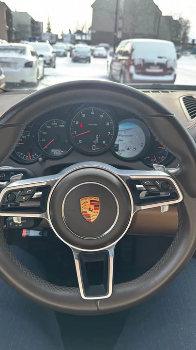 2017 Porsche 958 Cayenne - Image 7 of 10