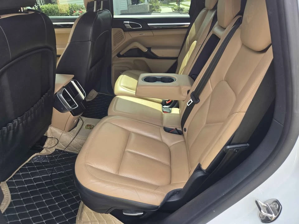 2017 Porsche 958 Cayenne - Image 10 of 13