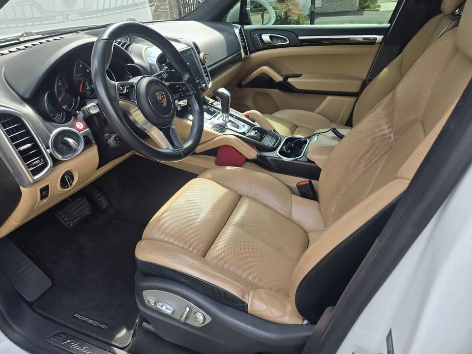 2017 Porsche 958 Cayenne - Image 8 of 13