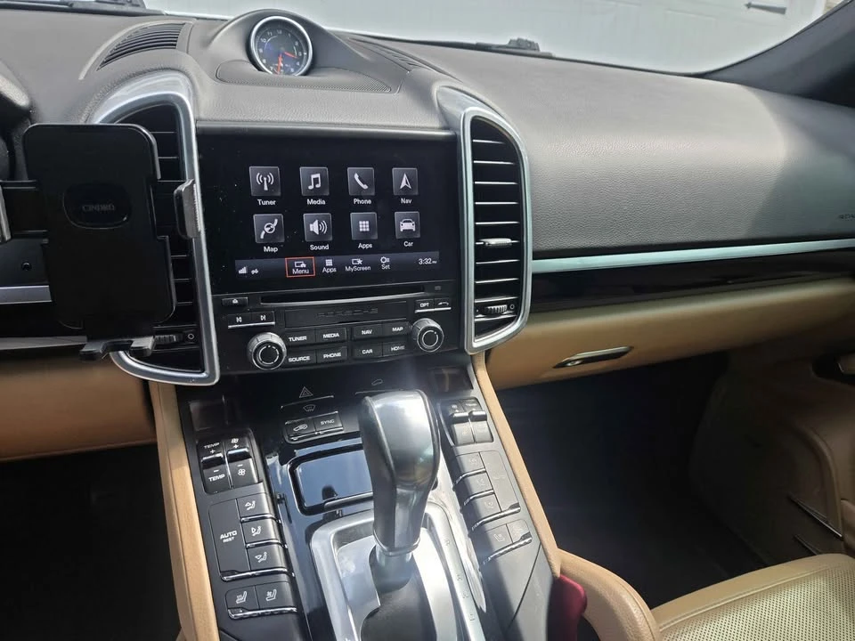 2017 Porsche 958 Cayenne - Image 11 of 13