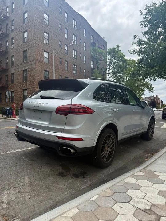 2017 Porsche 958 Cayenne - Image 4 of 18