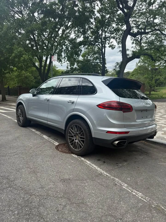 2017 Porsche 958 Cayenne - Image 5 of 18