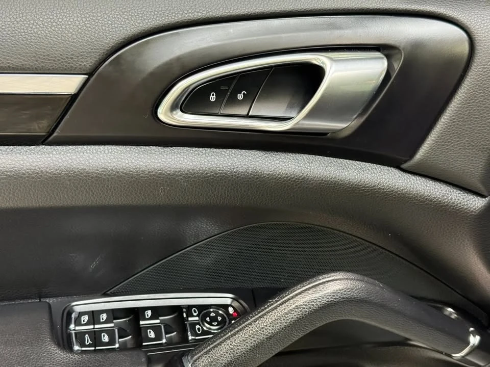 2017 Porsche 958 Cayenne - Image 12 of 20