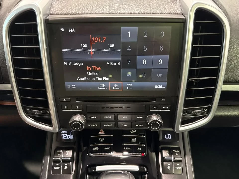 2017 Porsche 958 Cayenne - Image 18 of 20
