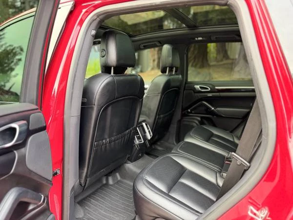 2017 Porsche 958 Cayenne - Image 9 of 12