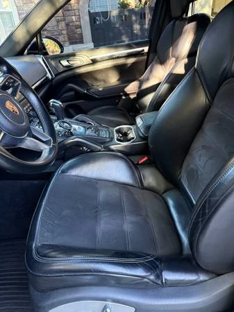 2017 Porsche 958 Cayenne - Image 16 of 21
