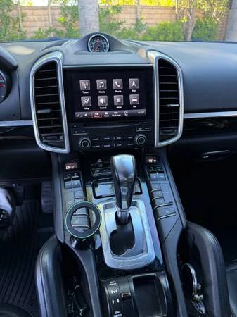 2017 Porsche 958 Cayenne - Image 9 of 21
