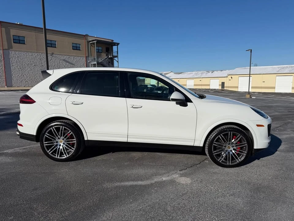 2017 Porsche 958 Cayenne Turbo - Image 6 of 16