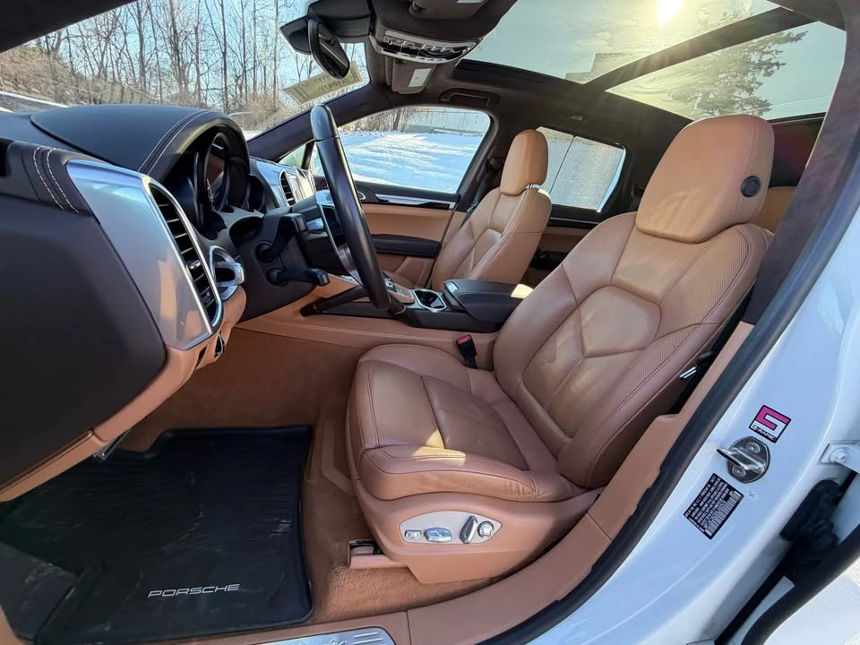 2017 Porsche 958 Cayenne Turbo - Image 10 of 16