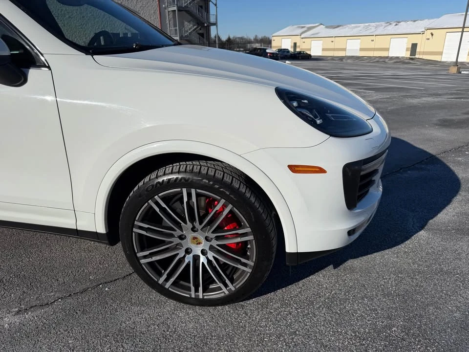 2017 Porsche 958 Cayenne Turbo - Image 5 of 16