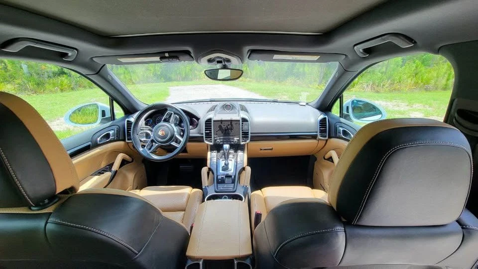 2017 Porsche 958 Cayenne - Image 8 of 10