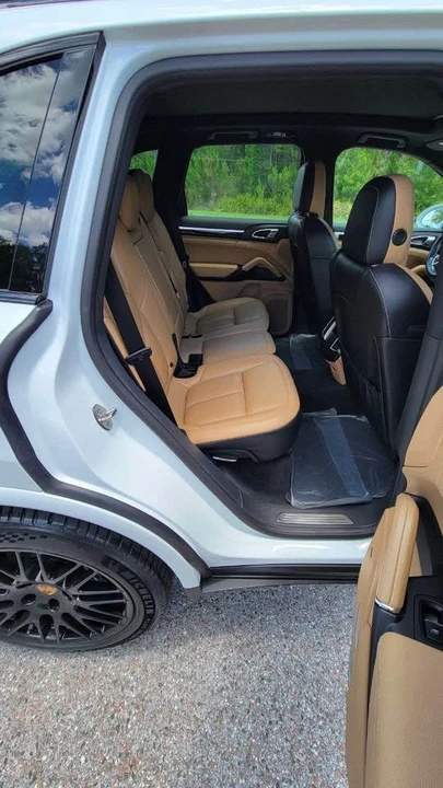 2017 Porsche 958 Cayenne - Image 6 of 9