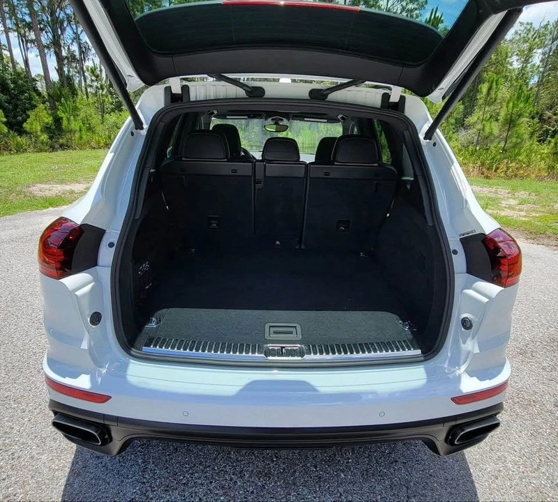 2017 Porsche 958 Cayenne - Image 8 of 9