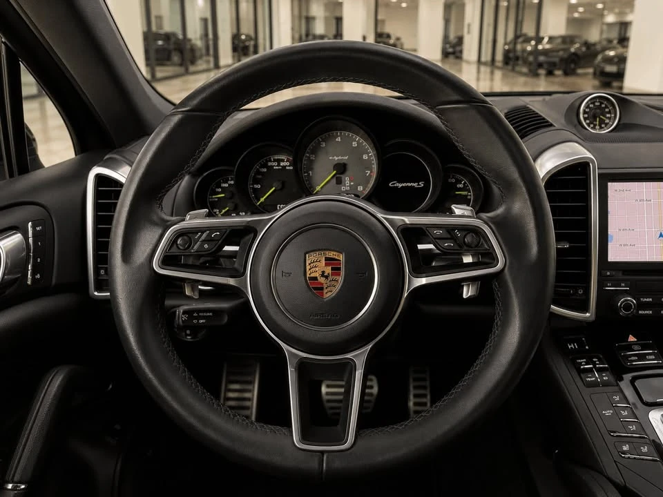2017 Porsche 958 Cayenne - Image 14 of 18