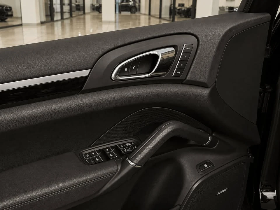 2017 Porsche 958 Cayenne - Image 12 of 18
