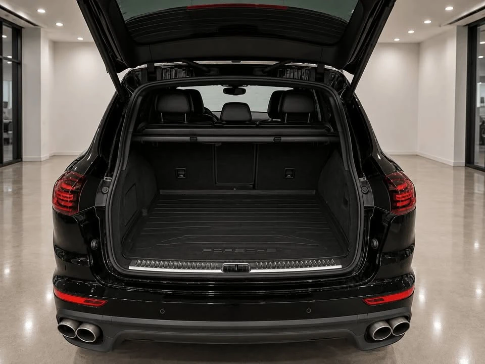 2017 Porsche 958 Cayenne - Image 8 of 18