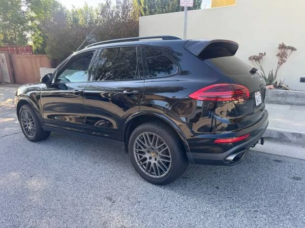 2017 Porsche 958 Cayenne - Image 3 of 13