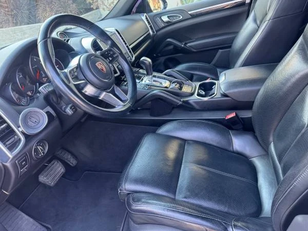 2017 Porsche 958 Cayenne - Image 10 of 13