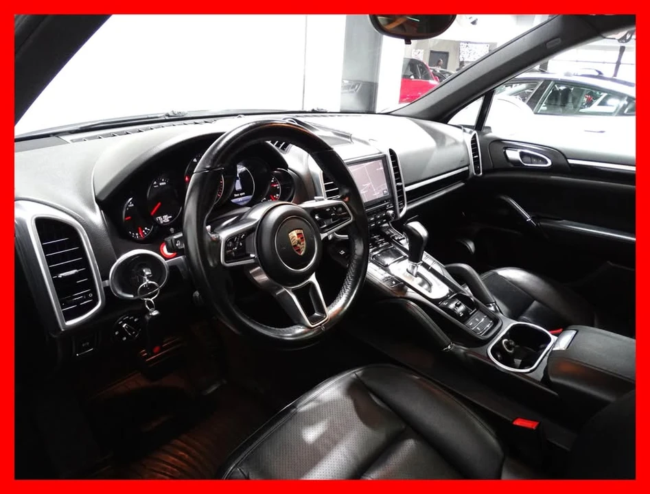2017 Porsche 958 Cayenne - Image 9 of 19