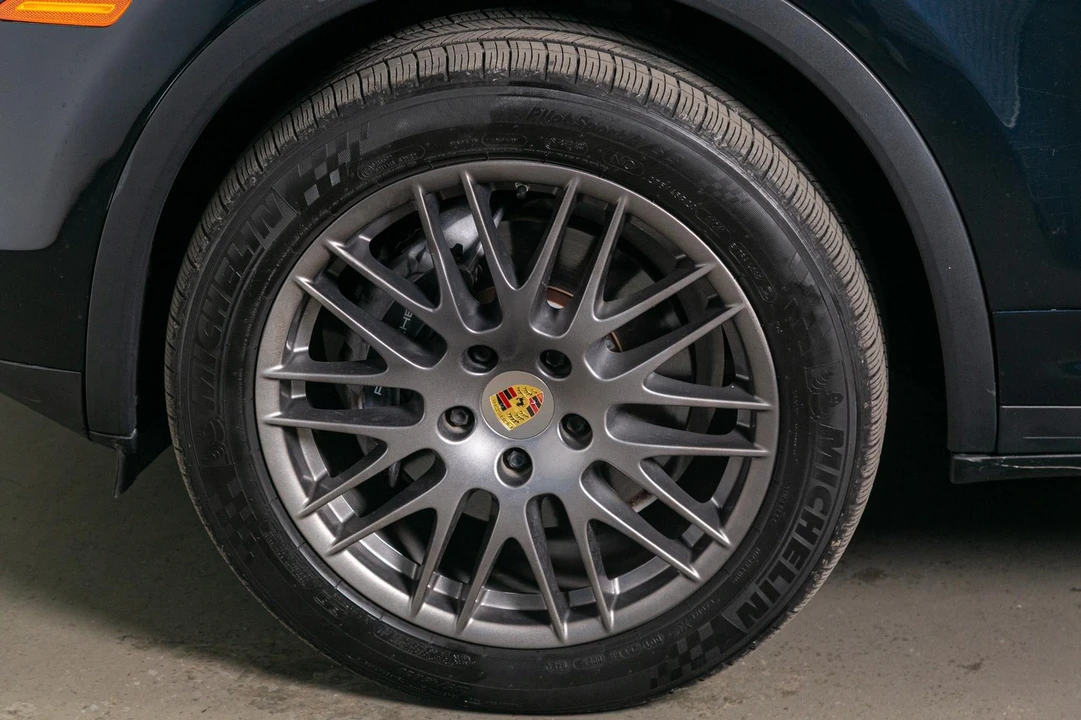 2017 Porsche 958 Cayenne - Image 15 of 31