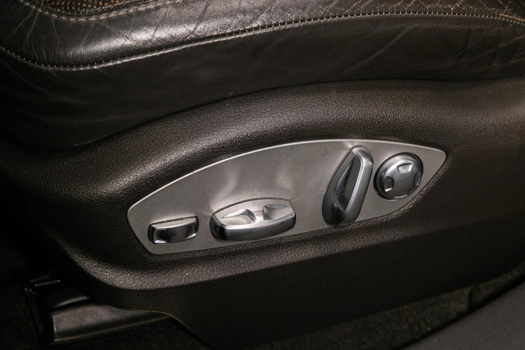 2017 Porsche 958 Cayenne - Image 20 of 31