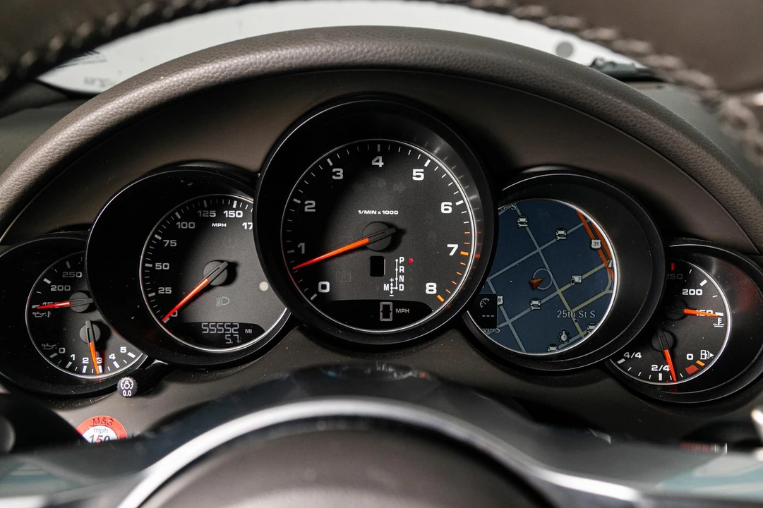2017 Porsche 958 Cayenne - Image 12 of 31