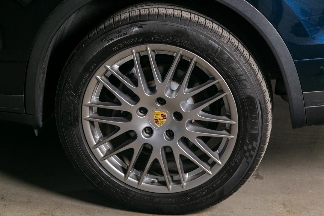 2017 Porsche 958 Cayenne - Image 13 of 31