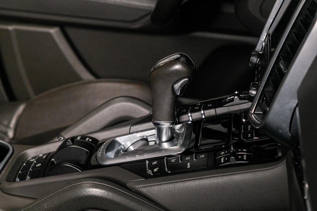 2017 Porsche 958 Cayenne - Image 23 of 31
